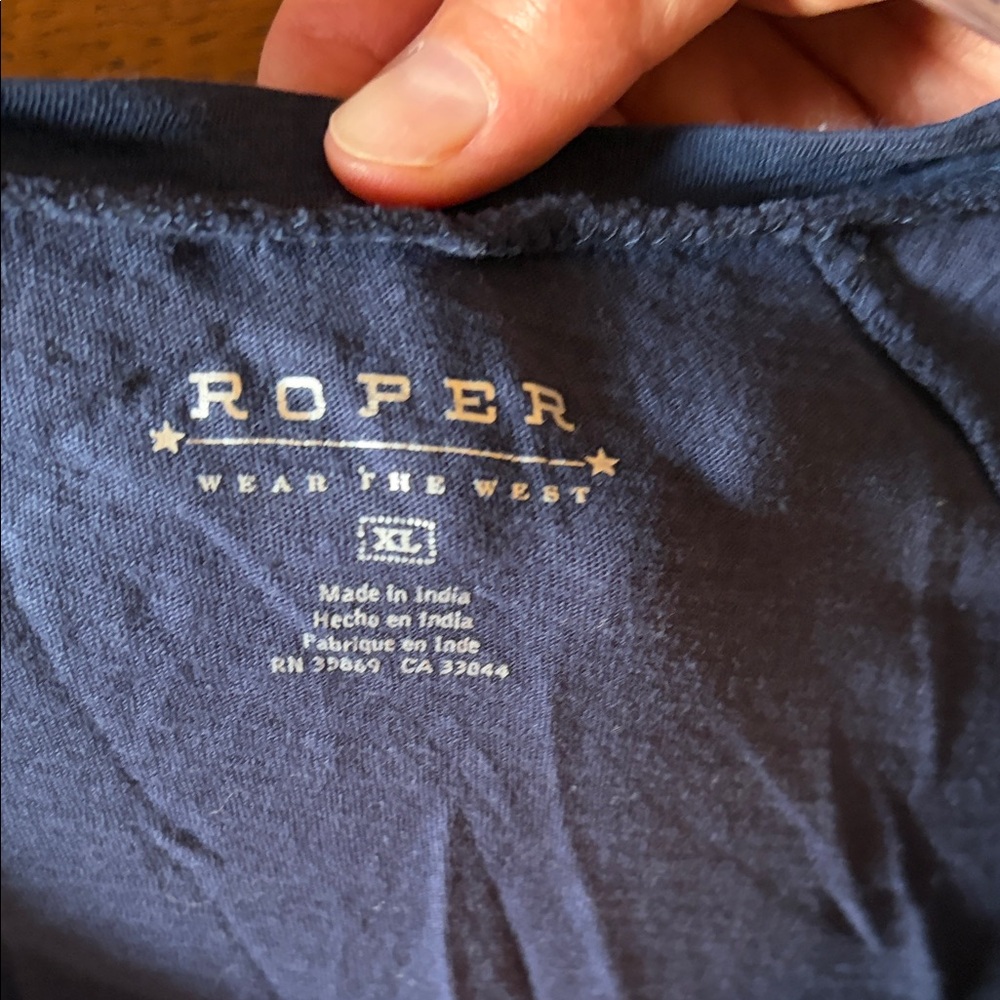 Crewneck Women’s Shirt - Blue Floral Embroidered - Picture 4 of 4